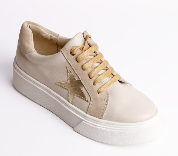 Amelie Golden | Manolo Reyes