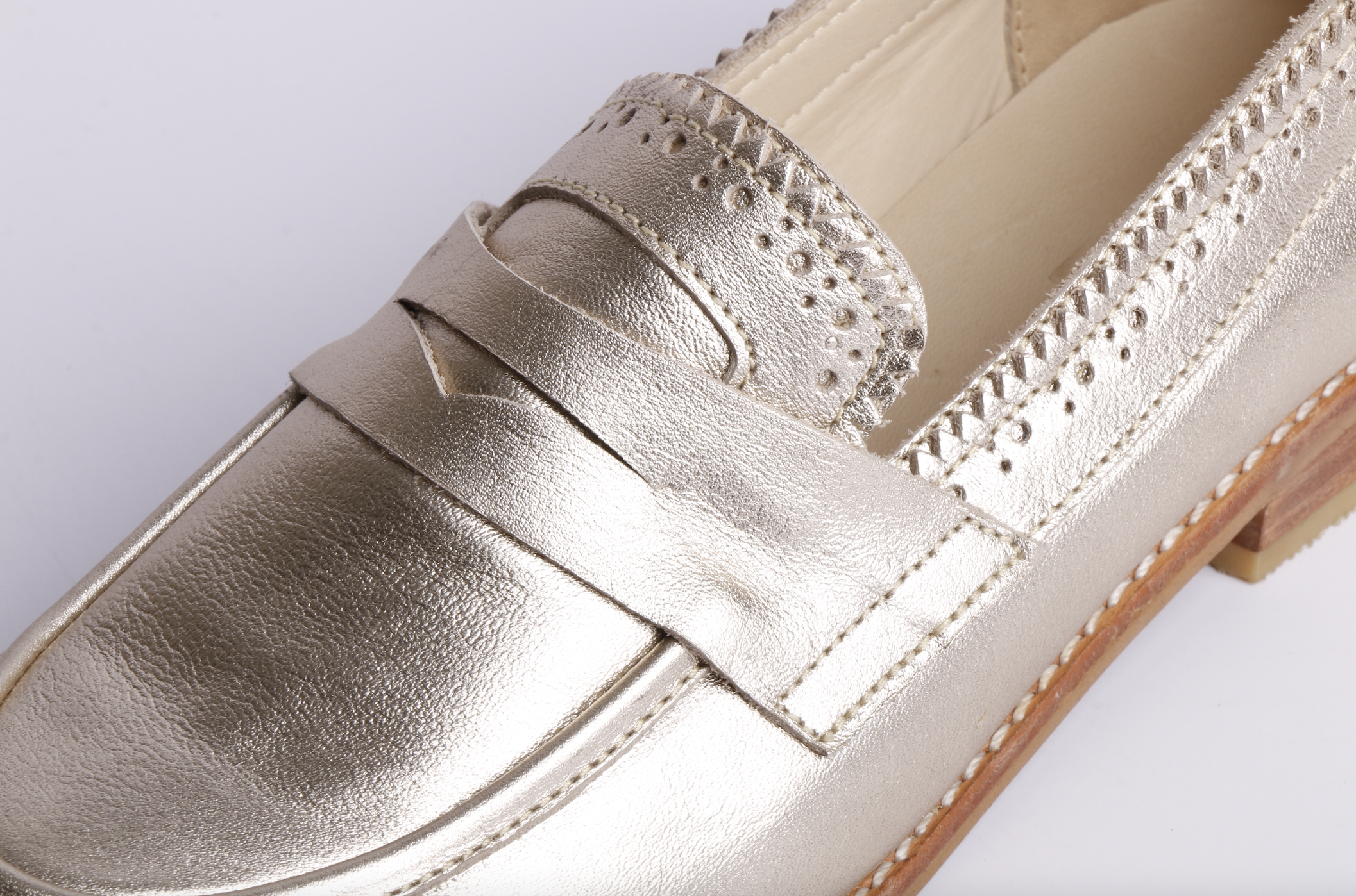 GinevraGolden_manoloreyes_deta