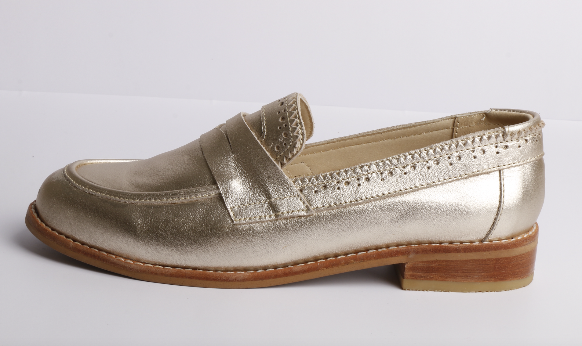 GinevraGolden_manoloreyes_late