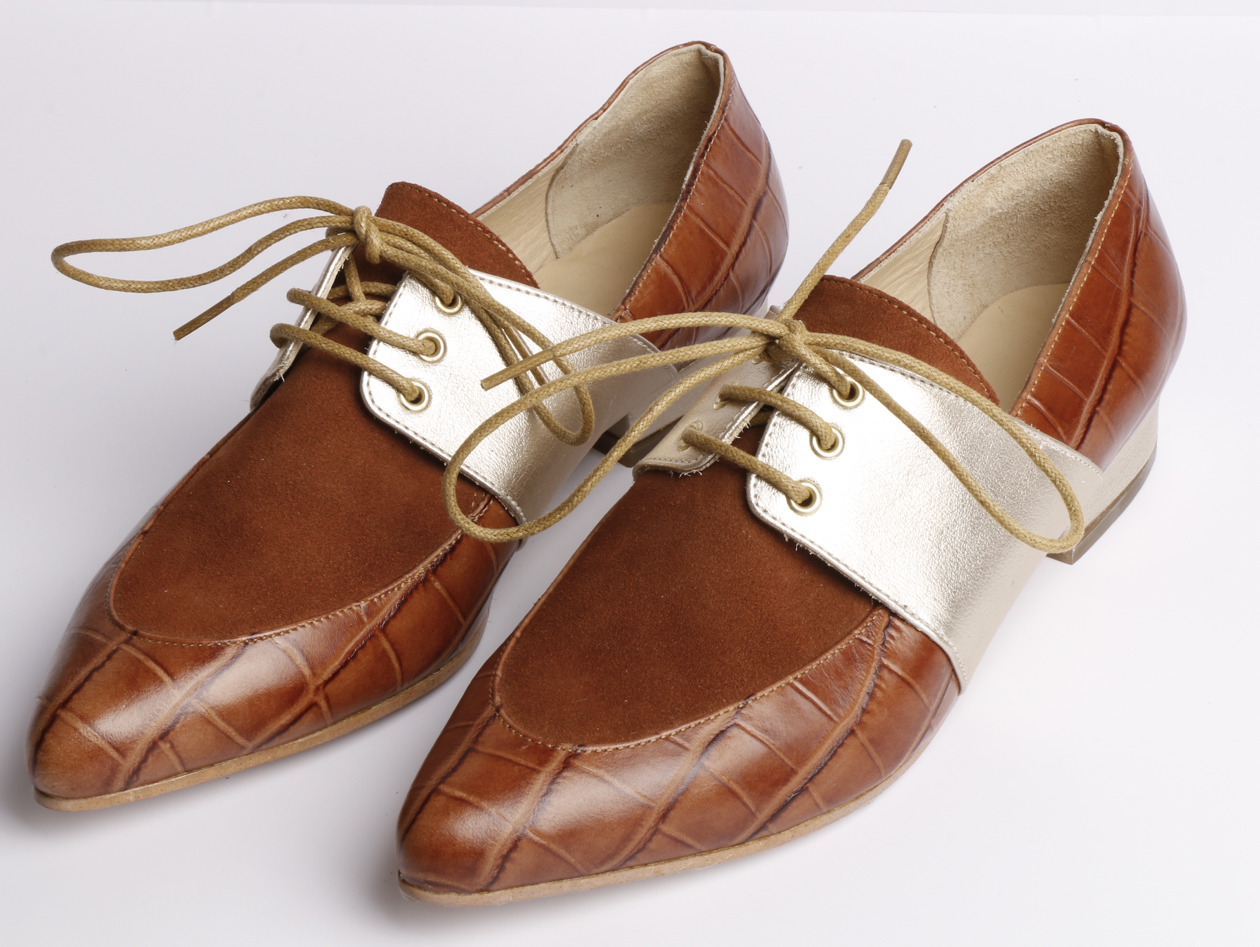 GuiliaCafe_manoloreyes_fron