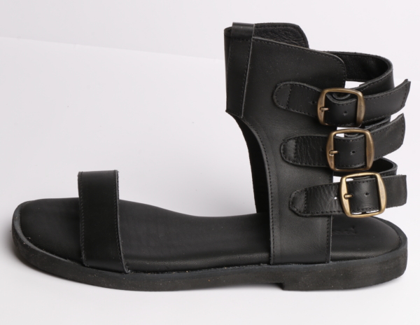 Romana Tivoli Negra | Manolo Reyes